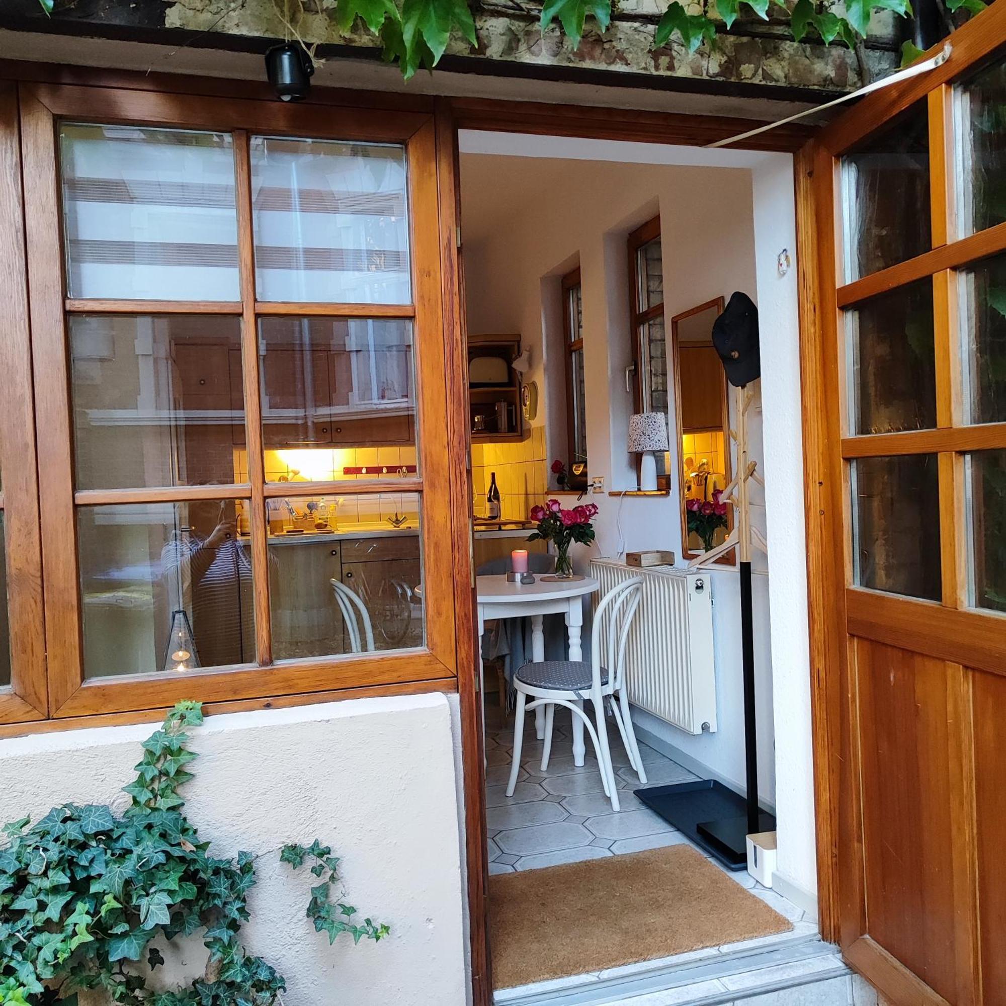 Die Kleine Oase Halle  Ngoại thất bức ảnh